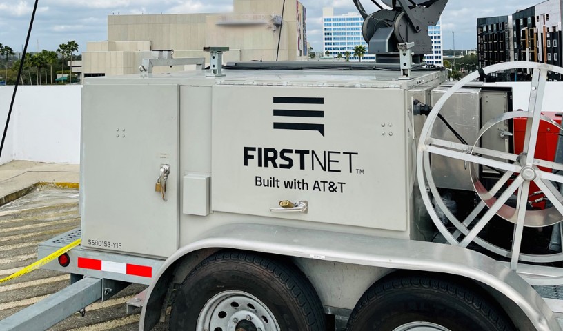 FirstNet dedicated SatCOLT deployed on the rooftop and on hot-standby for extra redundancy.